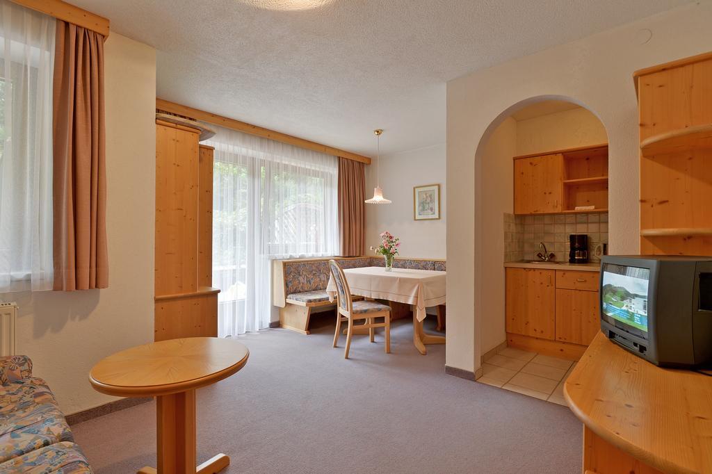 Landhaus Zum Griena Mayrhofen Værelse billede